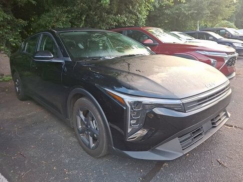 Used 2025 Kia K4 FWD image 3
