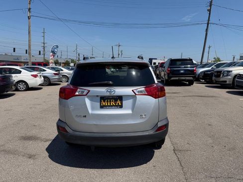 Used 2013 Toyota RAV4 XLE AWD/4WD image 7