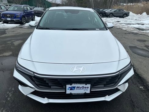 New 2026 Hyundai Elantra Limited FWD image 8