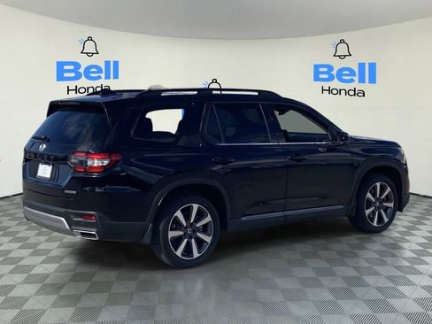 Certified 2024 Honda Pilot Touring image 4