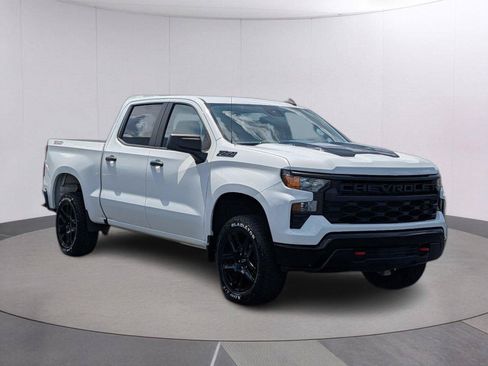 Used 2023 Chevrolet Silverado 1500 Custom Trail Boss w/ LPO, Dark Essentials Package AWD/4WD image 8