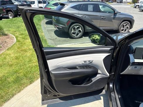 Used 2025 Hyundai Tucson SEL AWD/4WD image 26