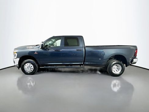 New 2026 RAM 3500 Tradesman AWD/4WD image 4