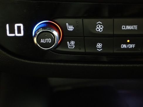 Used 2024 Buick Enclave Premium image 49