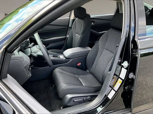 Used 2023 Honda Accord EX image 19
