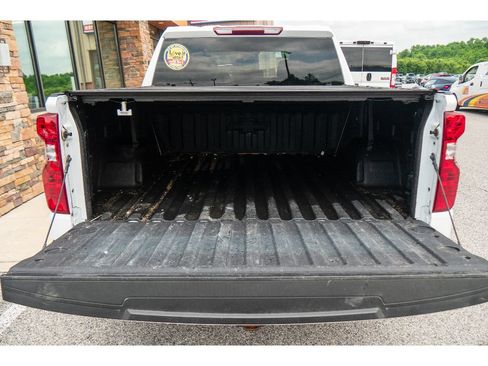Used 2024 Chevrolet Silverado 1500 LT AWD/4WD image 30
