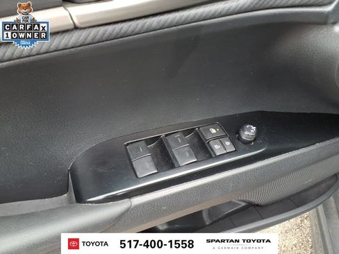 Used 2025 Toyota Camry SE FWD image 16