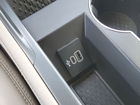 Certified 2024 Lincoln Nautilus Premier image 29