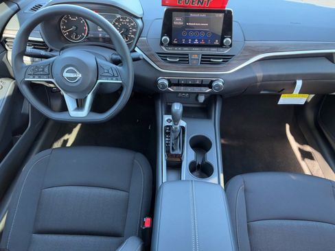 New 2025 Nissan Altima 2.5 SV image 14