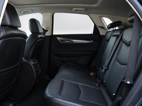 Used 2019 Cadillac XT5 Premium Luxury FWD image 17