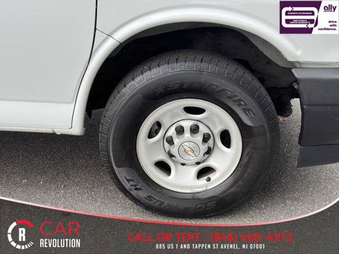 Used 2023 Chevrolet Express 2500 w/ Driver Convenience Package image 14