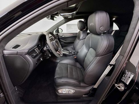 New 2025 Porsche Macan GTS image 5