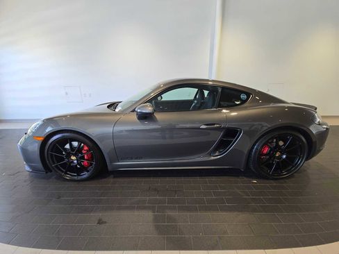 Used 2024 Porsche 718 Cayman GTS RWD image 2