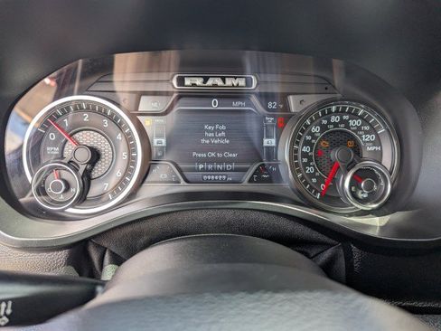 Used 2019 RAM 1500 Laramie AWD/4WD image 16