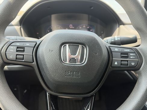 Certified 2025 Honda Accord SE image 19