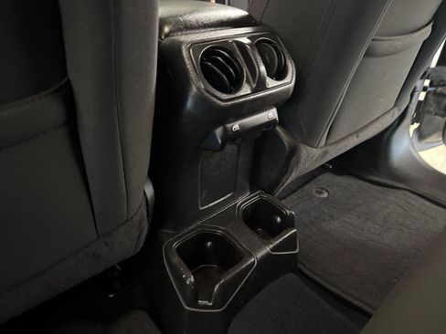Used 2022 Jeep Gladiator Sport AWD/4WD image 35
