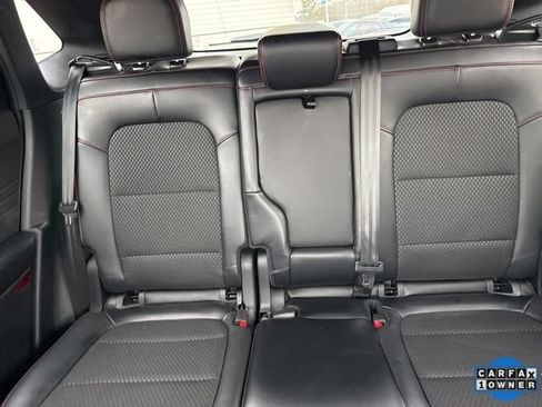 Certified 2025 Ford Escape ST-Line Select AWD/4WD image 30