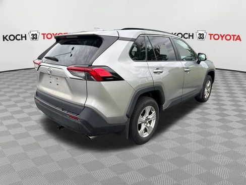Used 2019 Toyota RAV4 XLE w/ Convenience Package AWD/4WD image 8