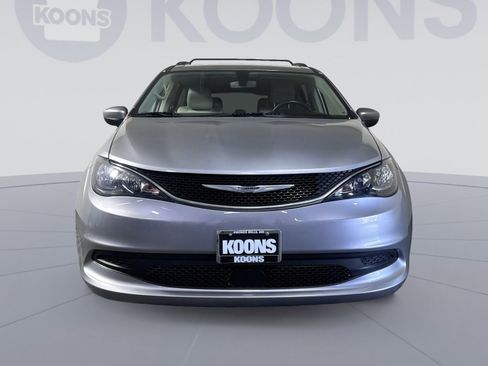 Used 2021 Chrysler Voyager Lxi image 11