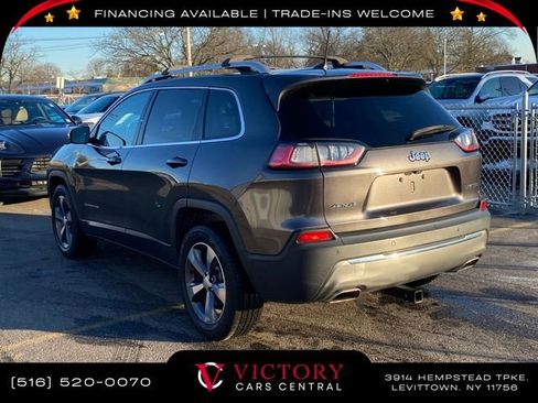 Used 2019 Jeep Cherokee Limited w/ Luxury Group image 6