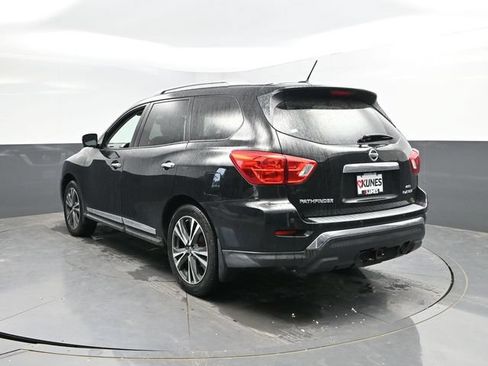 Used 2017 Nissan Pathfinder Platinum w/ Family Entertainment Package AWD/4WD image 9