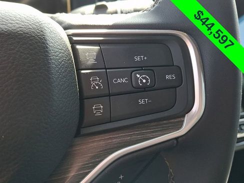 Certified 2024 Jeep Wagoneer Series III image 21