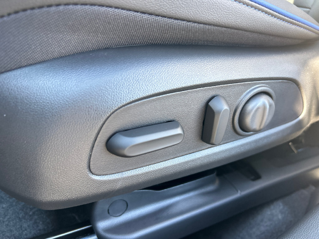 New 2026 Buick Envista Sport Touring w/ Convenience I Package FWD image 17