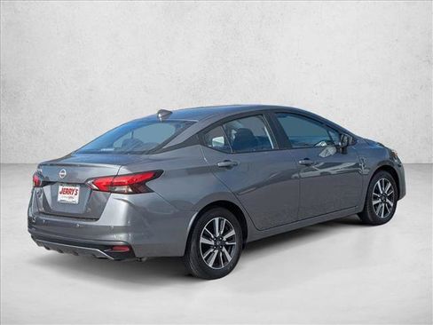 Used 2025 Nissan Versa SV image 8