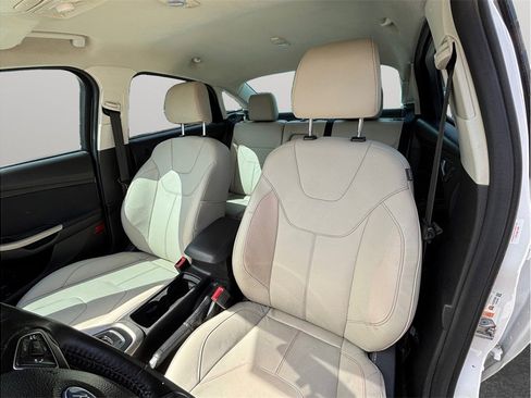 Used 2015 Ford Focus Titanium image 17
