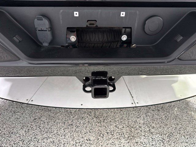 Used 2021 GMC Sierra 1500 4x4 Crew Cab w/ Sierra Value Package image 26