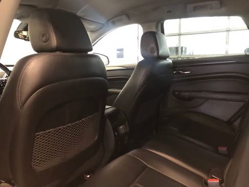 Used 2015 Cadillac SRX FWD image 4