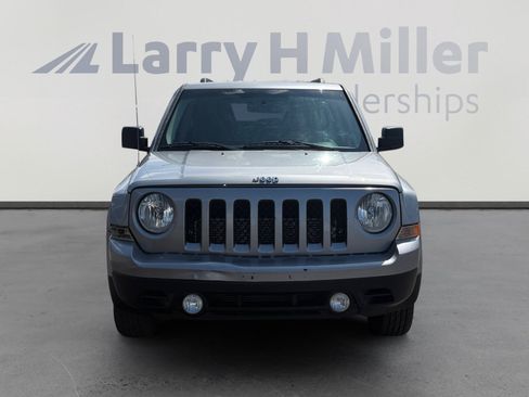 Used 2017 Jeep Patriot Sport FWD image 8