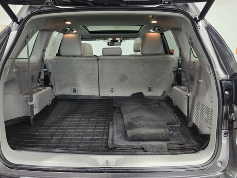 Used 2018 Toyota Highlander Limited Platinum image 24