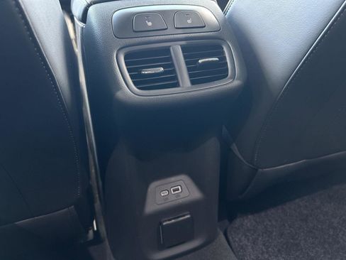 Used 2023 Buick Envision Avenir image 17