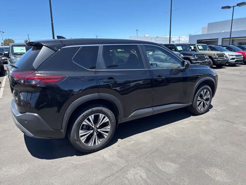 Used 2023 Nissan Rogue SV FWD image 16
