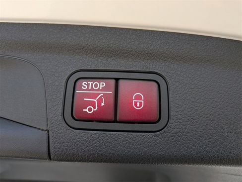 Used 2024 Mercedes-Benz GLE 53 AMG 4MATIC image 33