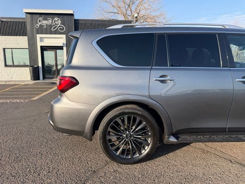 Used 2021 INFINITI QX80 Premium Select w/ All-Season Package AWD/4WD image 4