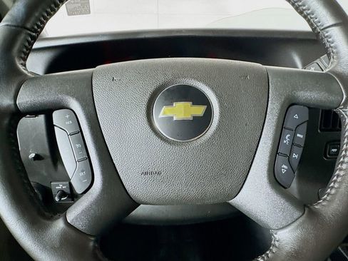 Used 2021 Chevrolet Express 3500 w/ Driver Convenience Package RWD image 19