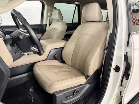 Used 2022 Ford Expedition Max Limited AWD/4WD image 12