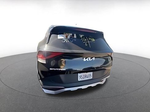 Used 2025 Kia Sportage LX image 7