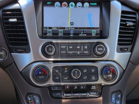 Used 2020 Chevrolet Suburban Premier w/ Premier 6.2L Value Package image 13