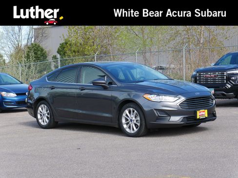Used 2020 Ford Fusion SE FWD image 1