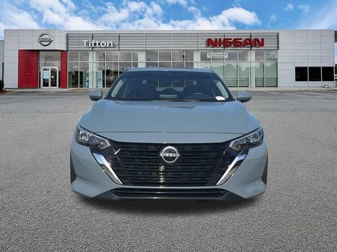 Used 2025 Nissan Sentra SV w/ SV Premium Package FWD image 2