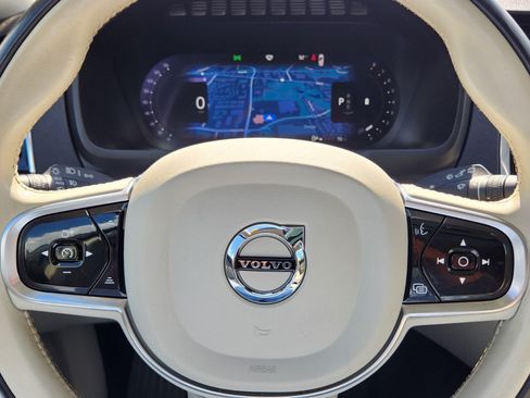 Used 2023 Volvo XC90 B6 Plus w/ Protection Package Premier AWD/4WD image 23