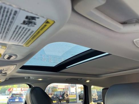 Used 2014 Ford Escape Titanium w/ Equipment Group 401A FWD image 11