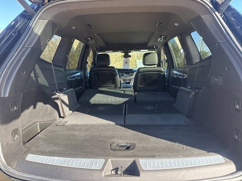 Used 2023 Cadillac XT6 Luxury image 55