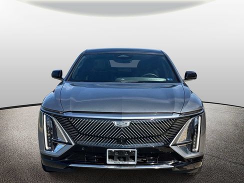 Used 2024 Cadillac Lyriq Luxury AWD/4WD image 5