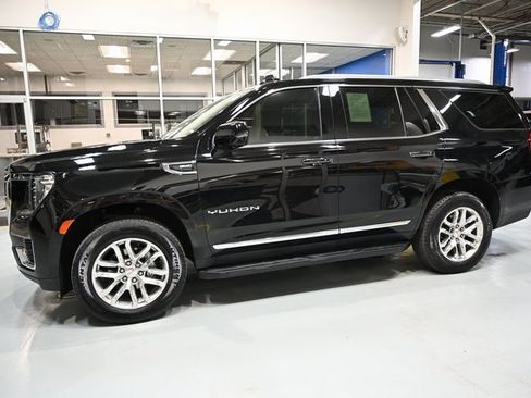 Used 2022 GMC Yukon SLT w/ SLT Premium Package image 7