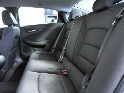 Used 2021 Chevrolet Malibu LS image 15