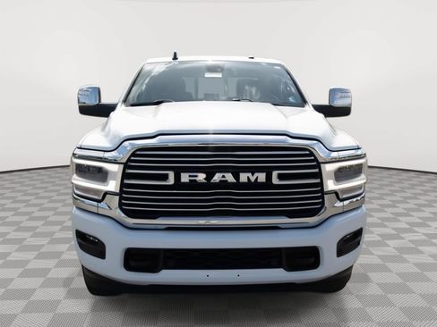 Used 2024 RAM 2500 Laramie AWD/4WD image 2